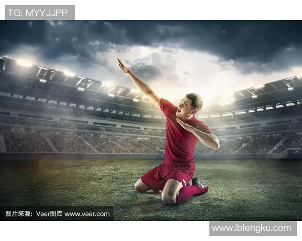 足球明星精彩瞬间集锦展现他们的帅气风采与球场魅力